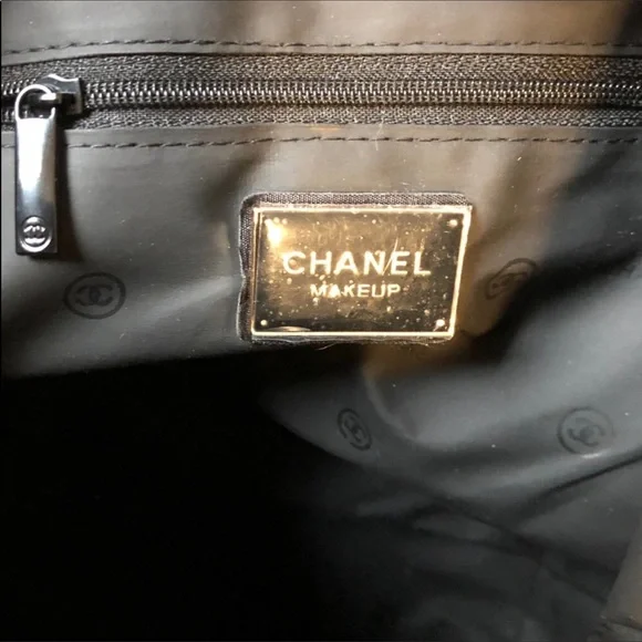 RESERVED FOR DEANA
Chanel “Makeup” Drawstring Bag - Picture 4 of 6